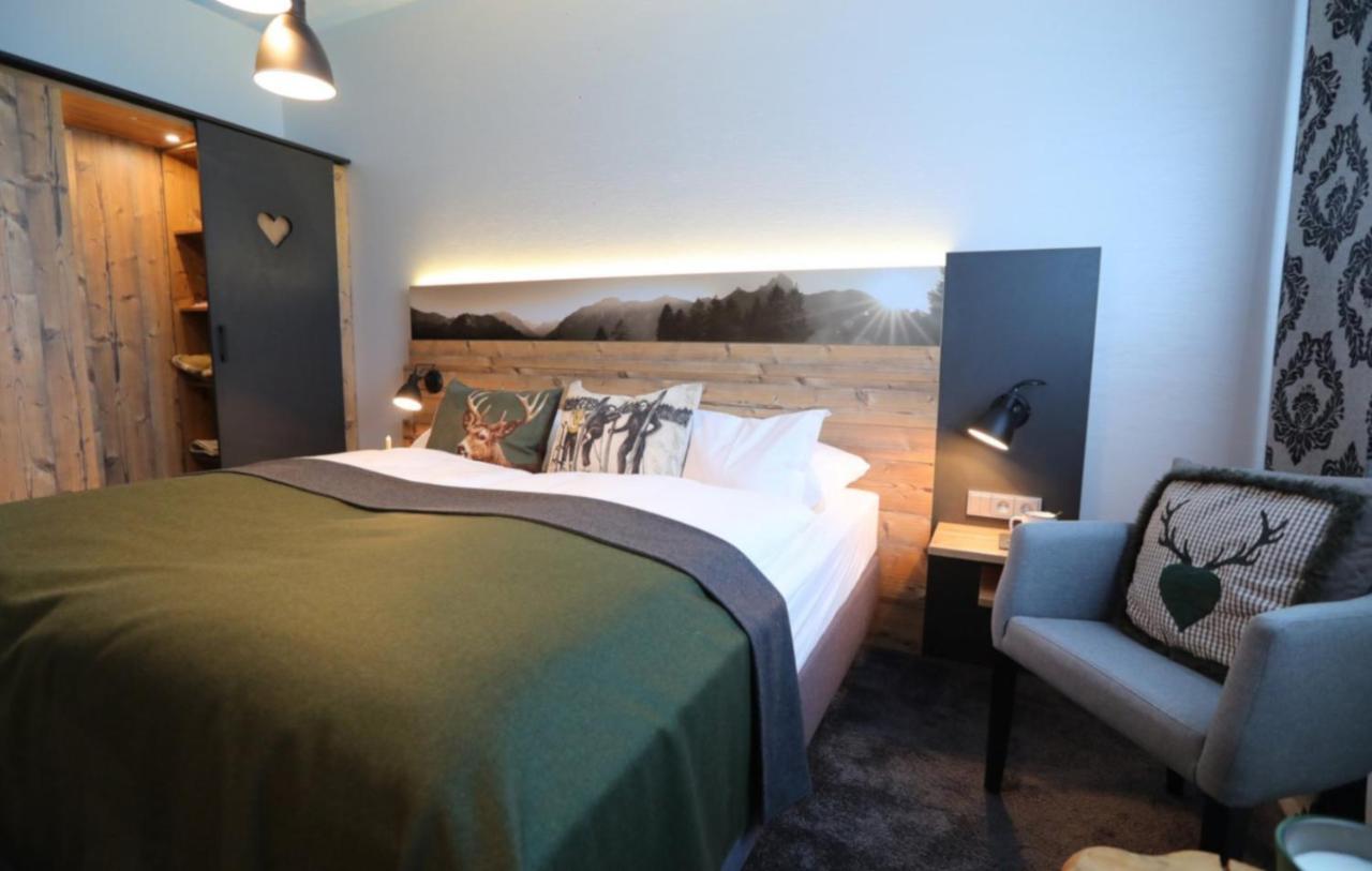 Home-Hotel Salzberg Берхтесгаден Екстер'єр фото A room at the Hotel Waldhaus Flims